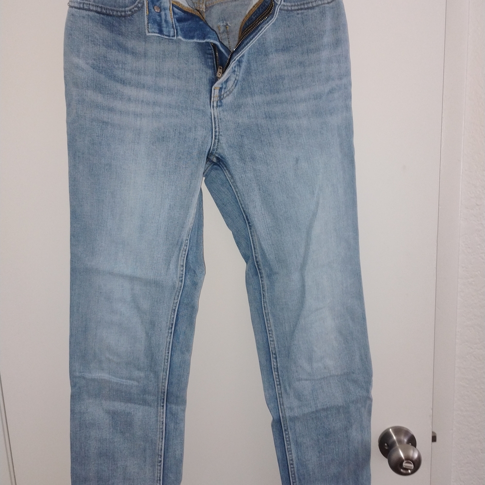 JUST REDUCED!!           Everlane Sky Blue Denim Jeans